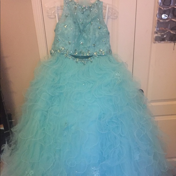 Vizcaya 2 piece Tiffany Blue Quinceañera dress. - Picture 2 of 3